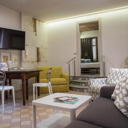 Montegrosso dʼAsti Appartamento Vacanze / Holiday Flat Farfalle&Rossobarbera מראה חיצוני תמונה