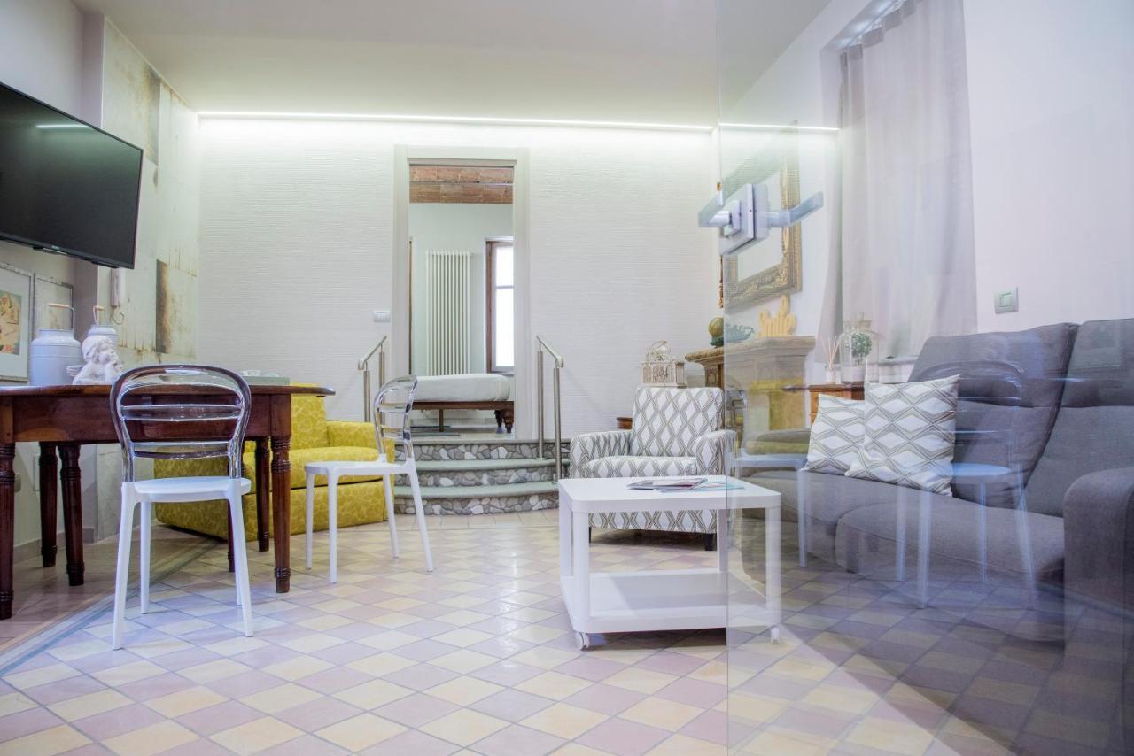 Montegrosso dʼAsti Appartamento Vacanze / Holiday Flat Farfalle&Rossobarbera מראה חיצוני תמונה